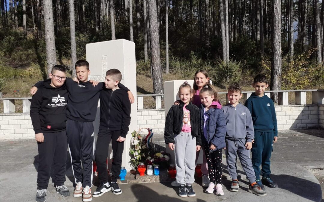 Posjet spomeniku na Radači i zaseoku Kmeti