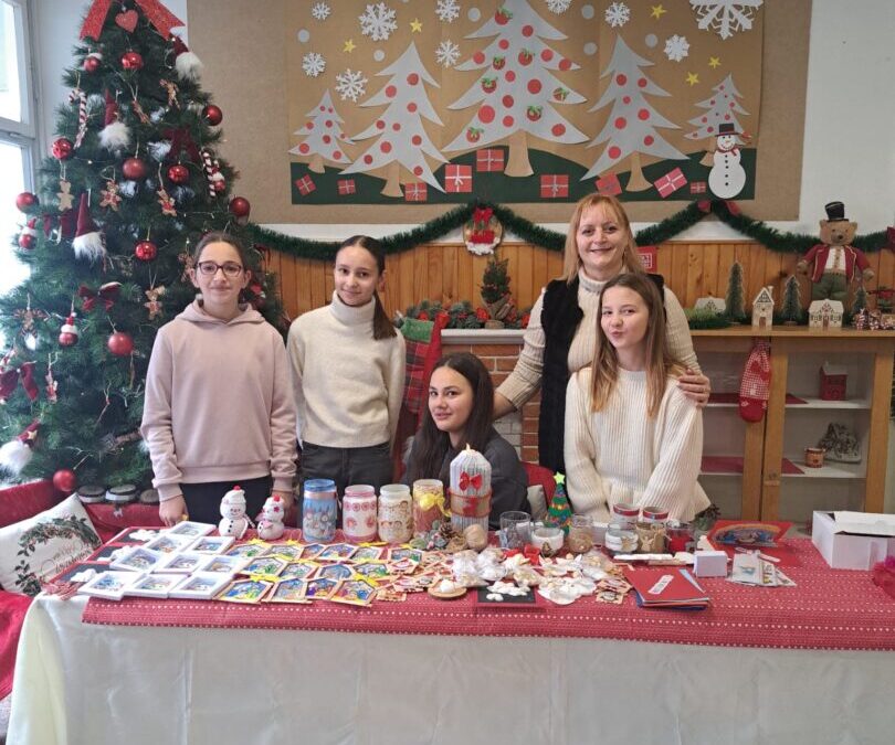 Božićna prodajna izložba “Za naše kumče”